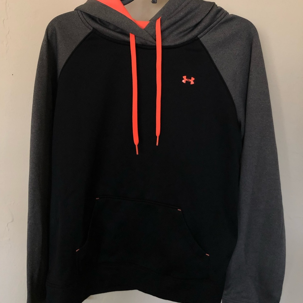 Women’s XL Under Armour Hoodie